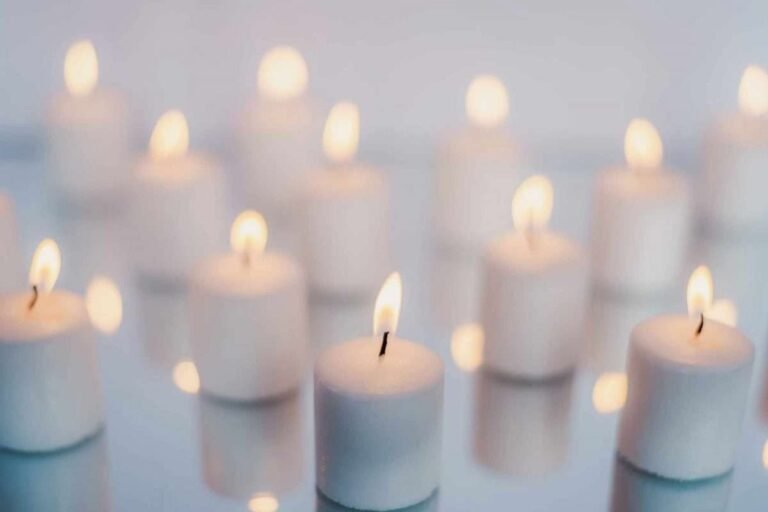 DIY Upcycled Tin Can Centerpiece Candle Holders